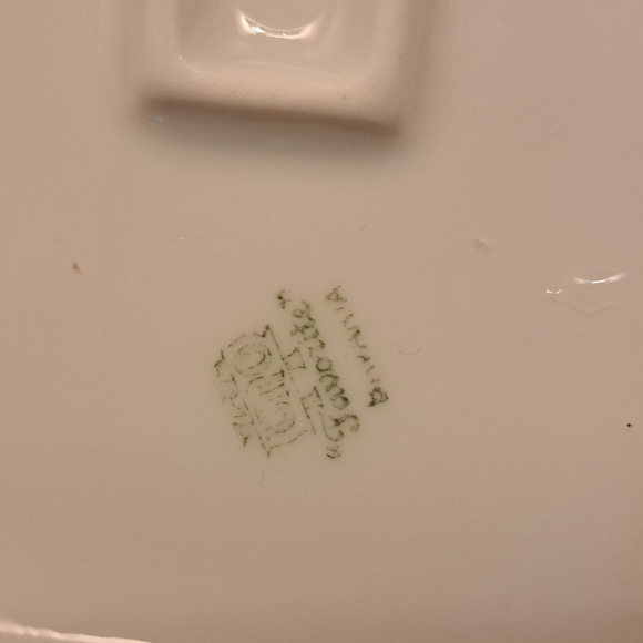 Bavarian hand painted sugar creamer with lid  smaller size   excellent condition - Picture 6 of 8